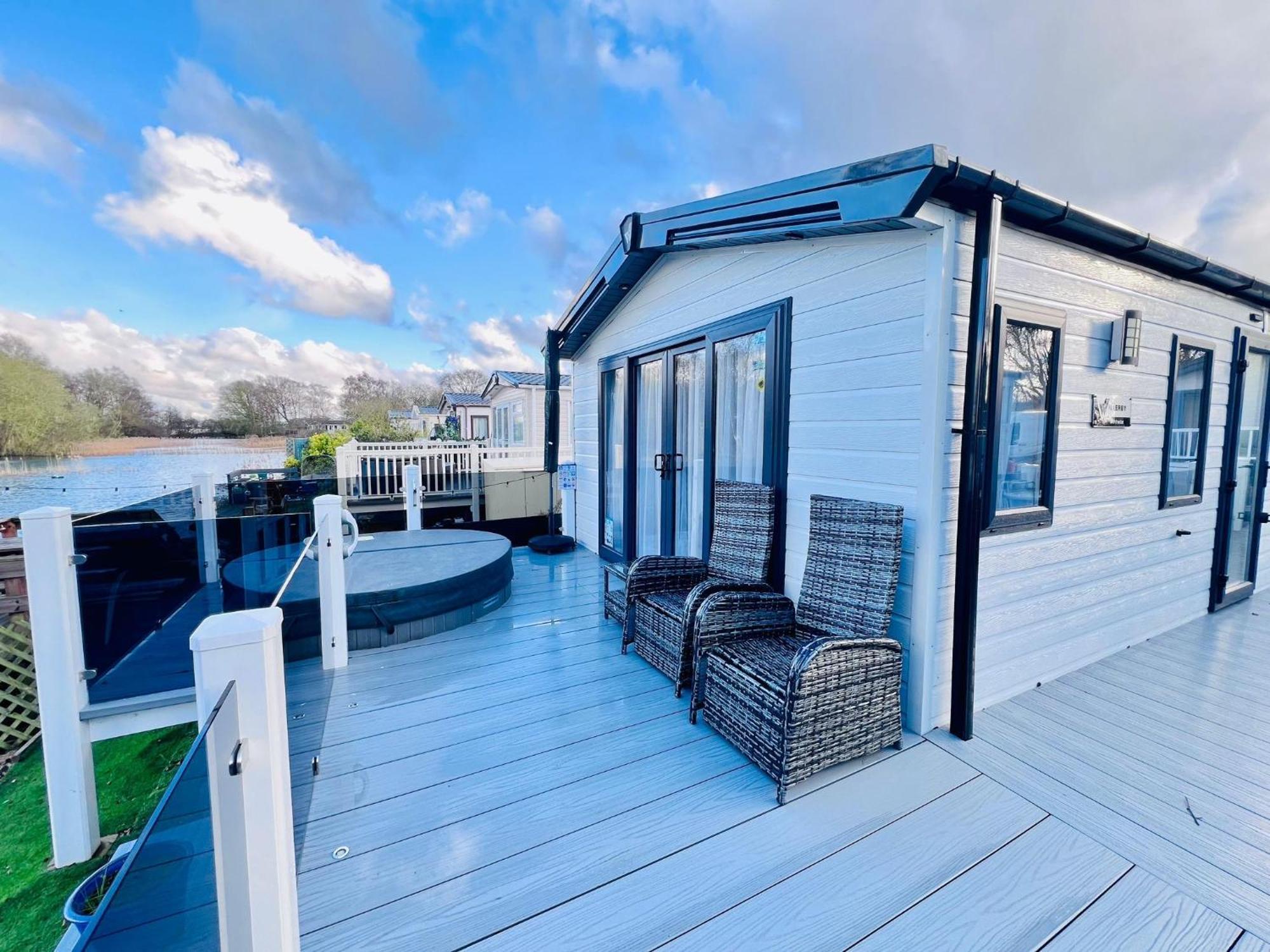 Lakeside Dorchester Lodge - Hot Tub With Fishing Peg Tattershall Exterior foto