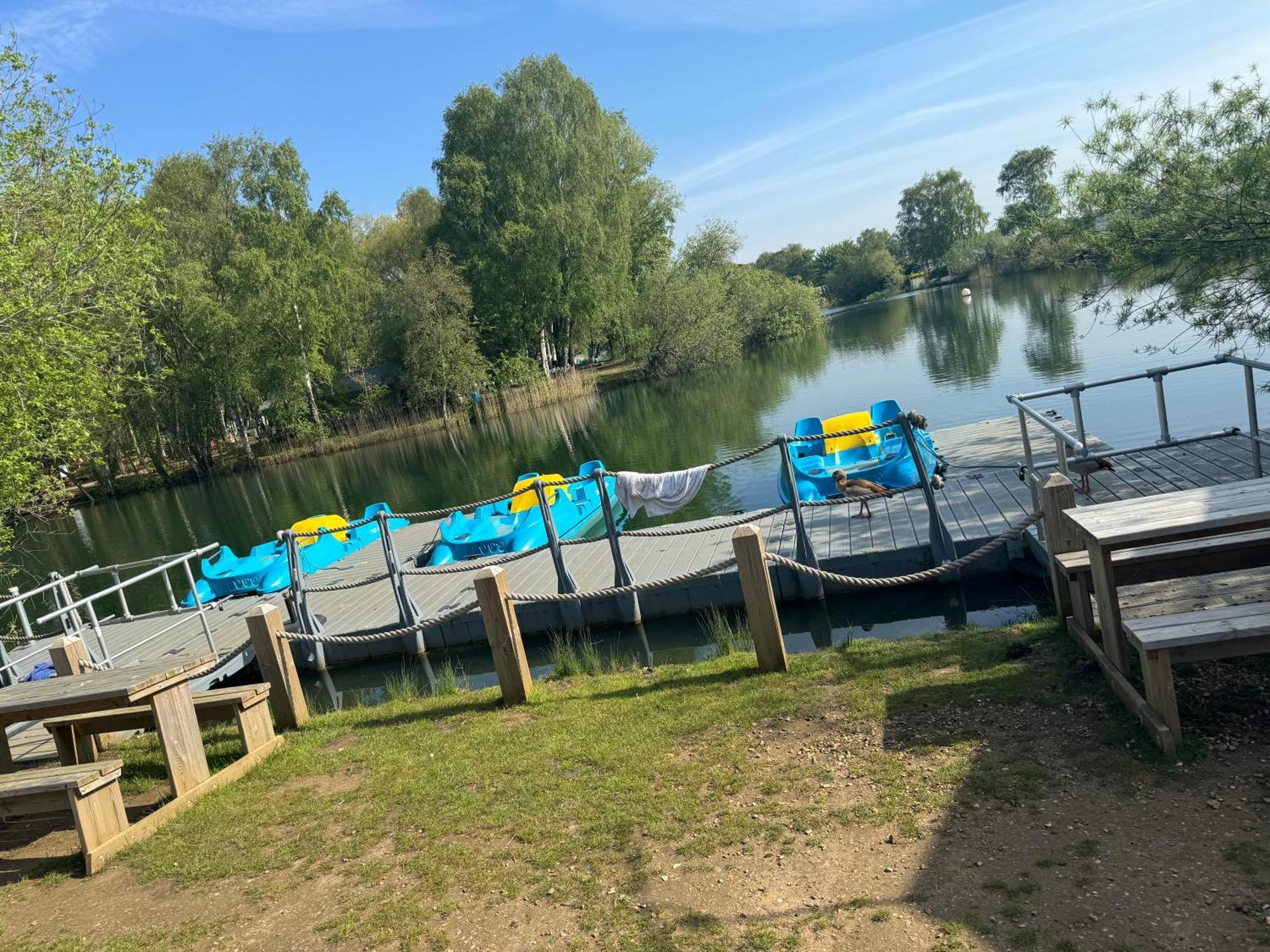 Lakeside Dorchester Lodge - Hot Tub With Fishing Peg Tattershall Exterior foto